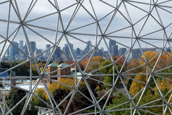 Fototapeta Montréal comme un oiseau en cage