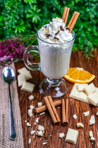 Obraz BIAŁA CZEKOLADA NA GORĄCO