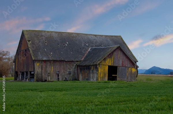 Fototapeta Old abandoned barn 