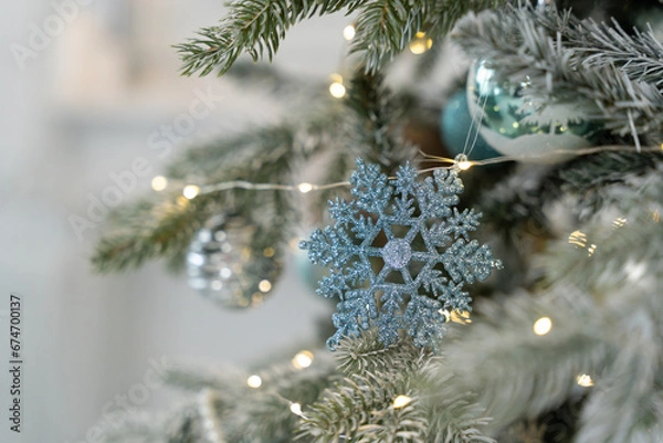 Obraz christmas tree decorations on snow