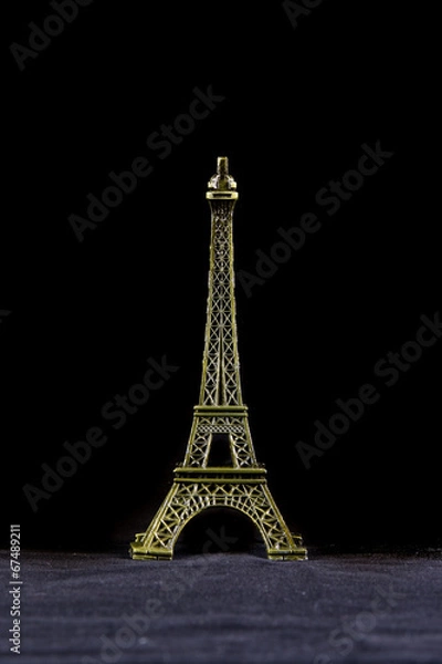 Fototapeta Small Eiffel tower isolated