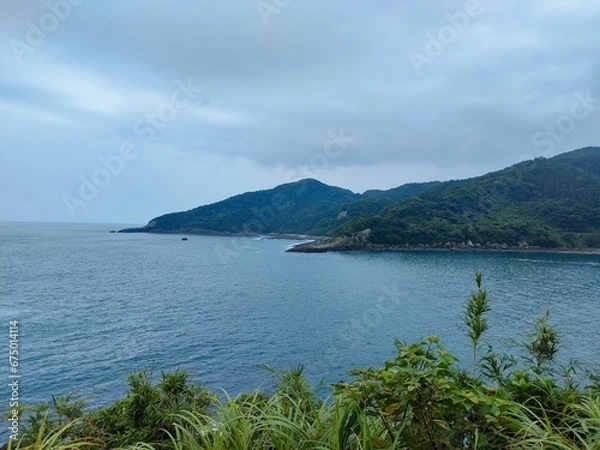 Obraz 台風で荒れた九州の海