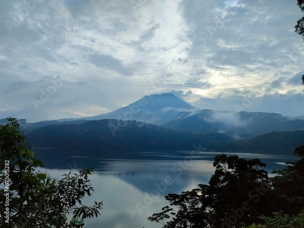 Obraz 御池展望台から望む御池と高千穂峰