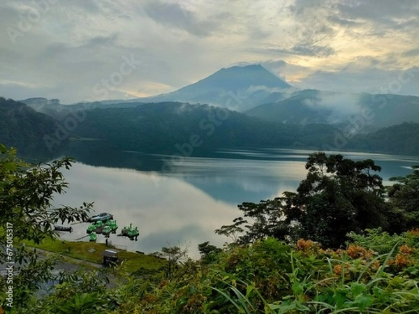 Obraz 御池展望台から望む御池と高千穂峰