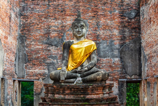 Obraz タイ国アユタヤの遺跡ワット・ボロム・プッターラーム