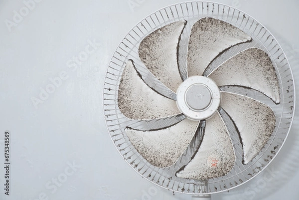 Fototapeta 汚い扇風機の掃除
