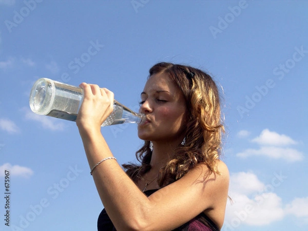 Obraz duży łyk wody