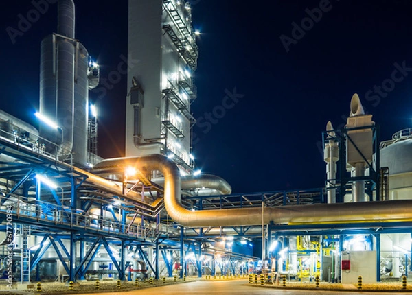Obraz instalacja rurowa w nocy