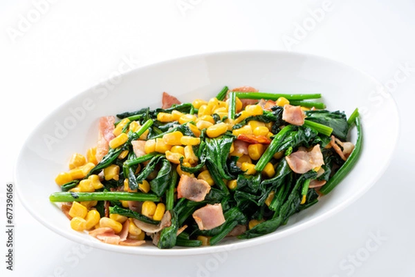 Obraz コーンとほうれん草とベーコンのソテー。(白バック)
