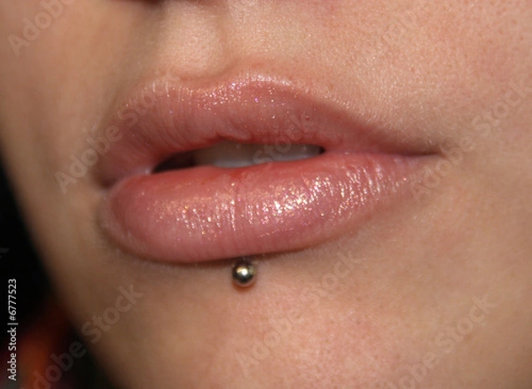 Obraz Piercing labret