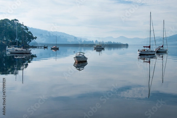 Obraz Boats and Harbour with Reflections on the Huon River, Tasmania