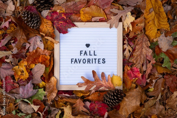 Obraz Fall Favorites Letter Message Board Promotional Message In Frame Pile of Colorful Autumn Leaves with Heart