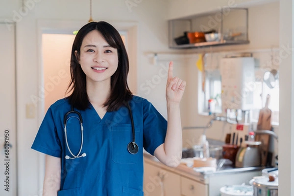 Fototapeta 一般家庭の訪問をするドクター