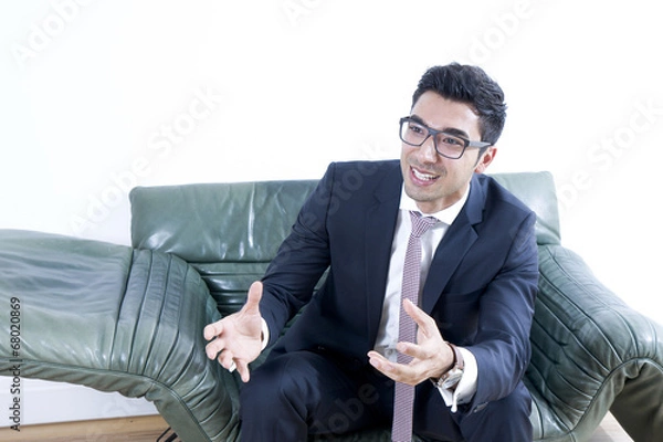 Obraz kaufmann lächelnd im anzug