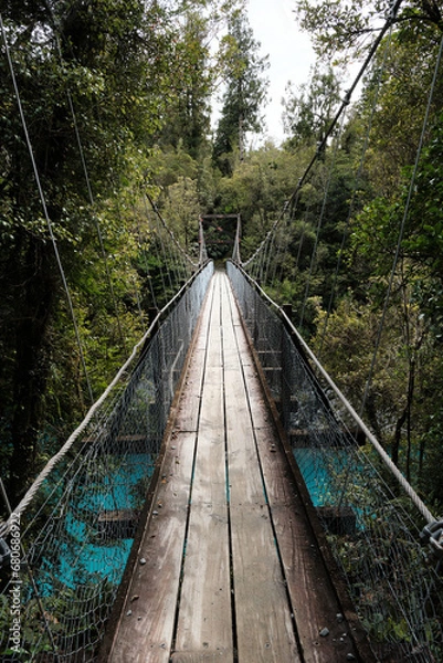 Fototapeta Suspended Bridge at the Hokitika Gorges in NEw Zealand