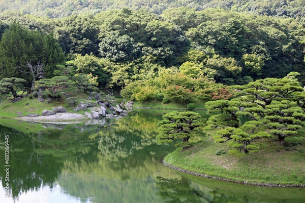 Obraz 晩夏の栗林公園の庭
