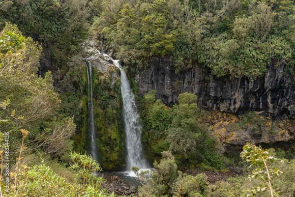 Obraz Dawson Falls or Te Rere o Noke  (the Falls of Noke) in Egmont National Park, Taranaki, New Zealand.