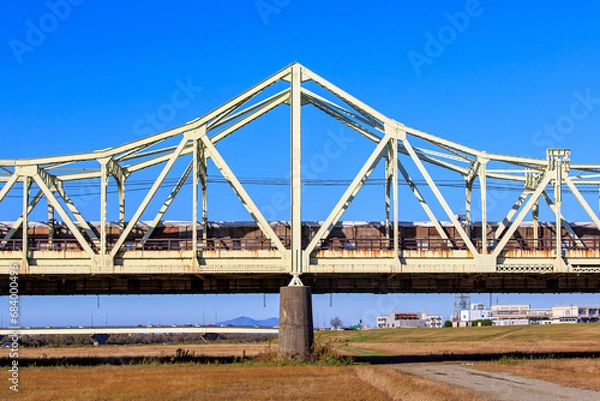 Fototapeta 長生橋の大きなトラス桁と橋脚（新潟県長岡市）