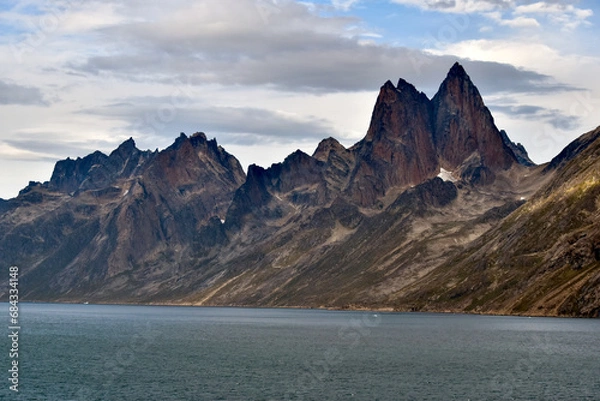 Obraz Jagged peaks along the shore of Prince Christian Sound, Greenland