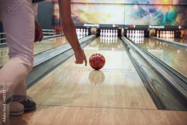 Obraz Man playing bowling