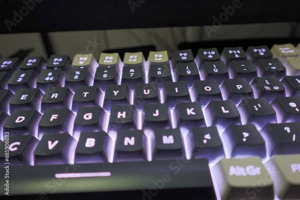 Obraz Wireless Illuminated Keyboard for Computers - Modern and Sleek Design with Backlit Keys in Low Light