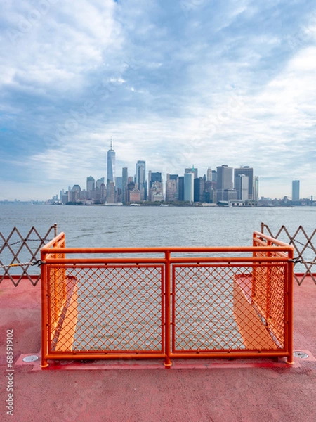 Fototapeta New York City skyline seen from the platform of the Staten Island Ferry