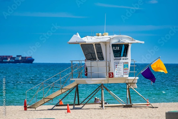 Fototapeta Fort Lauderdale, FL - February 29, 2016: Sentinel safety tower along the beach
