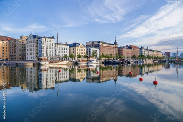 Fototapeta Helsinki. Statki na molo i nabrzeżu
