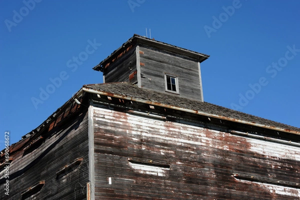 Fototapeta Unusual Barn Structure in Kansas