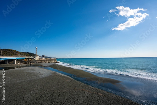 Obraz 西湘PAから見る西湘バイパスと相模湾の風景 神奈川県 小田原市