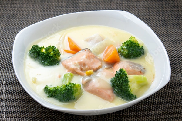 Obraz 鮭のクリームシチュー。
