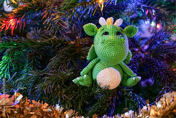 Obraz knitted green dragon on a Christmas tree 2024 year of dragon
