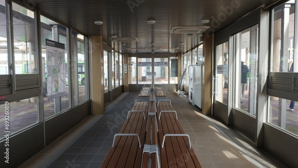 Obraz 駅の待合室