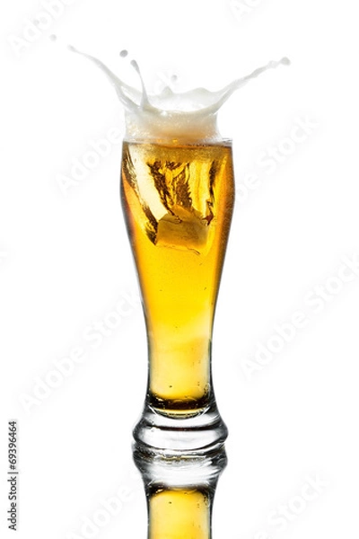 Obraz splash beer in glass