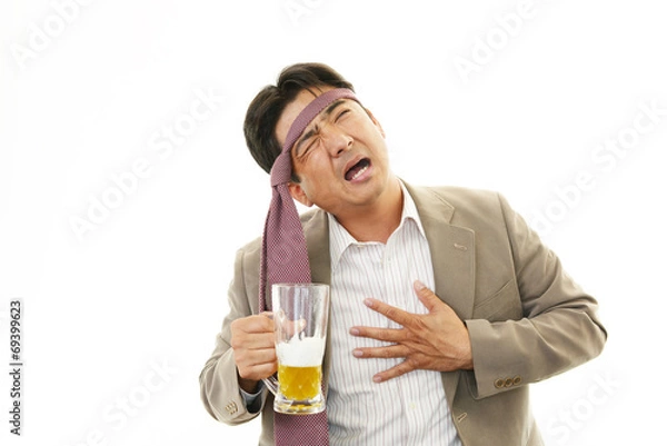 Obraz ビールを飲みすぎたサラリーマン