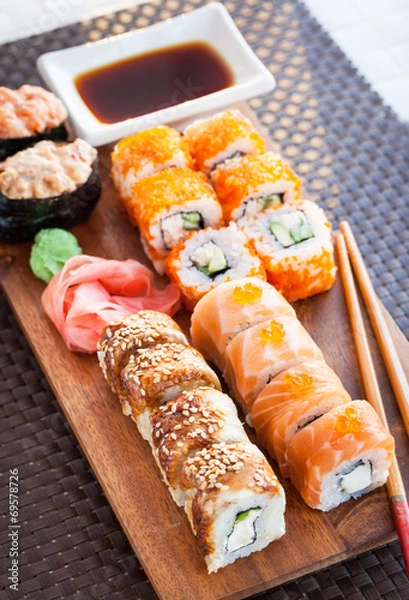 Fototapeta Sushi rolls