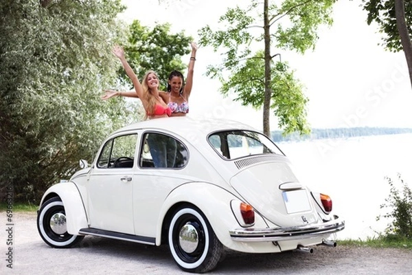 Obraz junge Frauen fahren in Urlaub