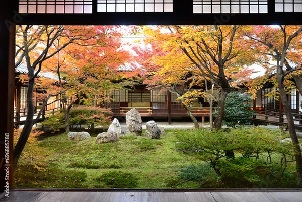 Obraz 紅葉した京都市東山区 建仁寺の潮音庭