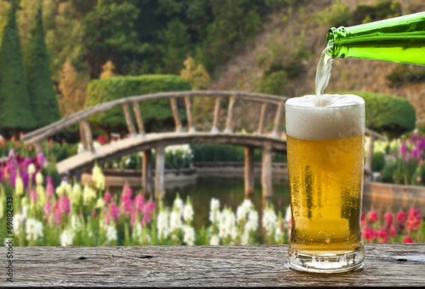 Obraz Enjoy beer with Japanese flower garden.