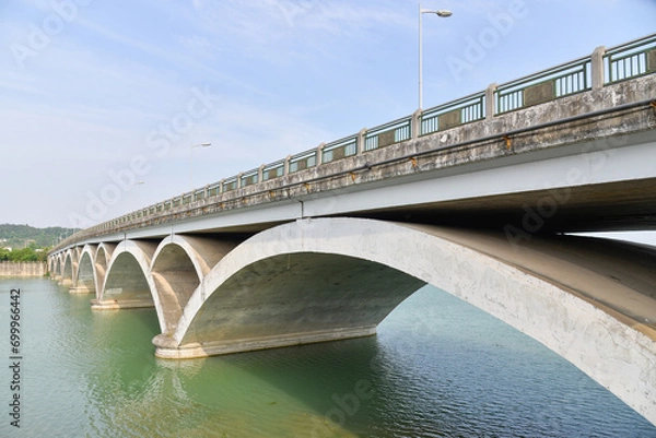 Obraz the bridge over the river