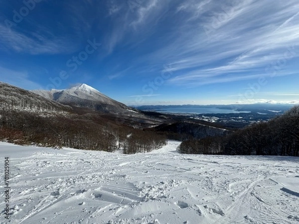 Fototapeta 2023年の12月の福島県のネコママウンテンの旧アルツ磐梯側の南エリア