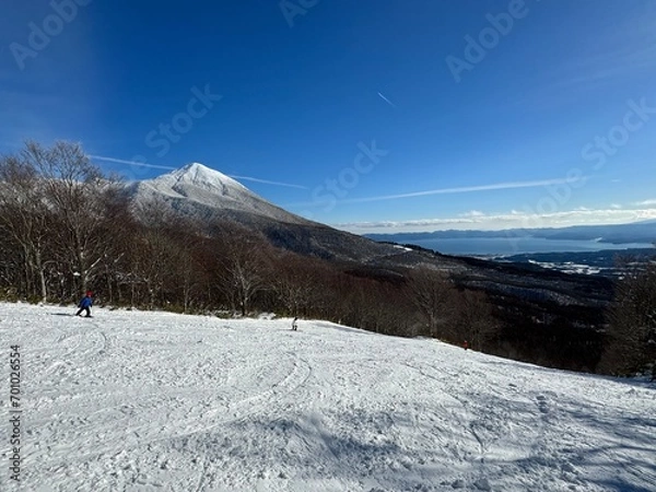 Fototapeta 2023年の12月の福島県のネコママウンテンの旧アルツ磐梯側の南エリア