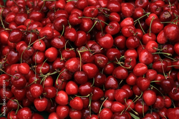 Fototapeta Cherries at a market