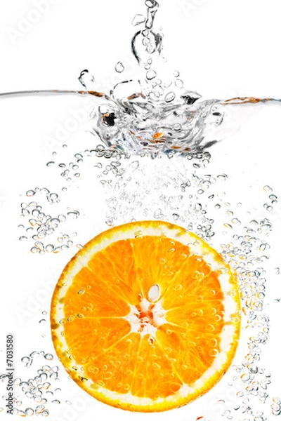 Obraz Pomarańczowy upada w wodzie
