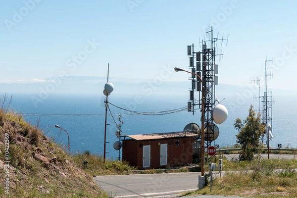 Obraz Repeaters tv mobile phone