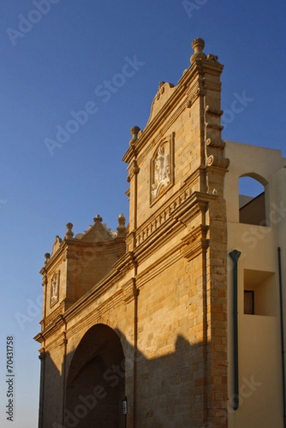 Fototapeta DETTAGLIO DI FACCIATA DI CHIESA A GALLIPOLI IN PUGLIA