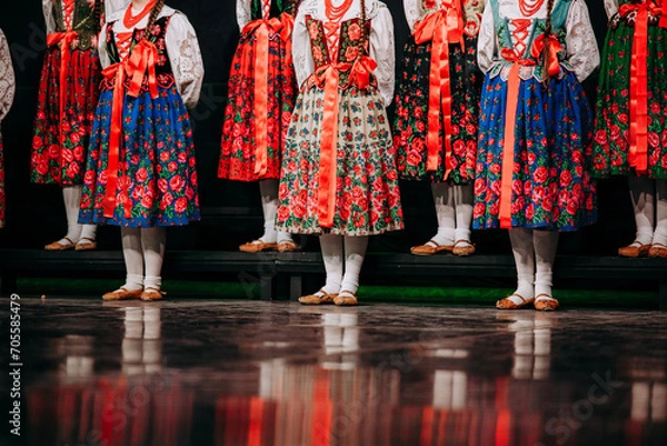 Obraz kobiecy góralski strój