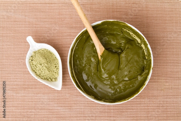 Obraz przygotowanie henny