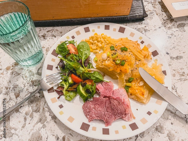 Fototapeta ホームステイ先での食事