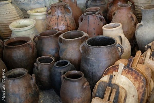 Fototapeta old ceramic pots and vases in the antic store in Turkey